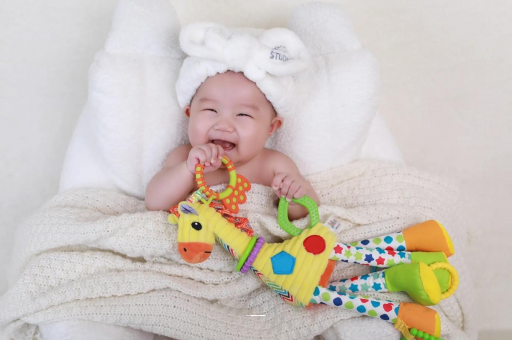 保亭宝宝先拉肚子后发烧 保亭宝宝先拉肚子后发烧